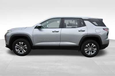 2025 Chevrolet Equinox, $25657. Photo 4
