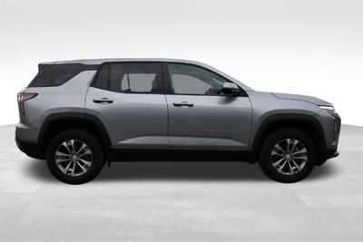 2025 Chevrolet Equinox, $25657. Photo 9