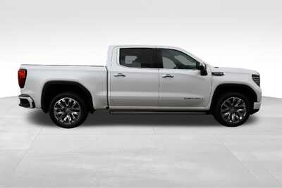 2023 GMC 1500 Crew Cab, $50772. Photo 10