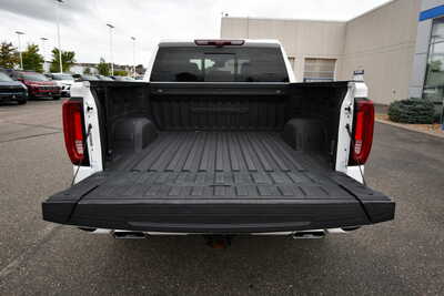 2023 GMC 1500 Crew Cab, $50772. Photo 7