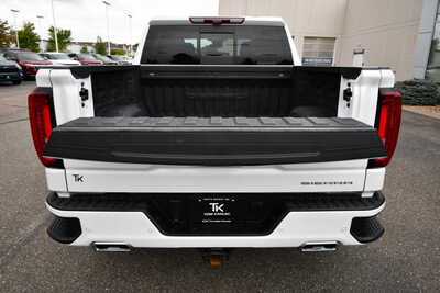 2023 GMC 1500 Crew Cab, $50772. Photo 8