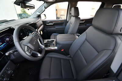 2026 Chevrolet 1500 Crew Cab, $70260. Photo 10