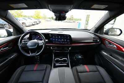 2026 Chevrolet Traverse, $52850. Photo 3