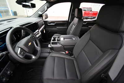 2026 Chevrolet 1500 Crew Cab, $54850. Photo 10