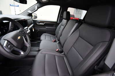 2026 Chevrolet 1500 Crew Cab, $54850. Photo 11