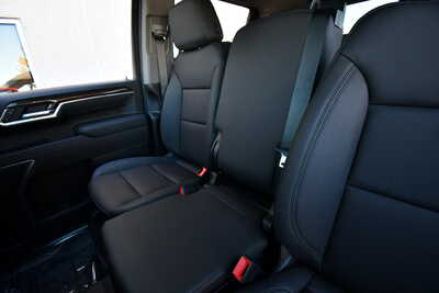 2026 Chevrolet 1500 Crew Cab, $54850. Photo 12