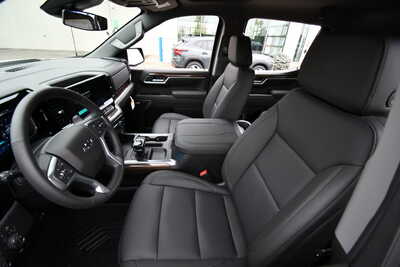 2026 Chevrolet 1500 Crew Cab, $61795. Photo 10