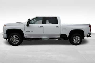2022 Chevrolet 3500 Crew Cab, $50113. Photo 4