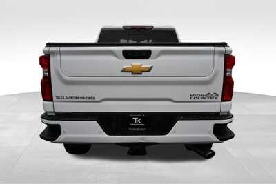2022 Chevrolet 3500 Crew Cab, $50113. Photo 6