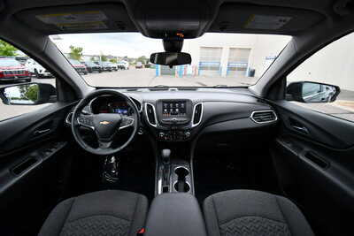 2023 Chevrolet Equinox, $23313. Photo 3