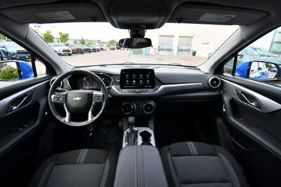 2025 Chevrolet Blazer, $29038. Photo 3