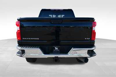 2020 Chevrolet 3500 Crew Cab, $36345. Photo 6