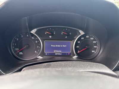 2022 Chevrolet Equinox, $24347. Photo 8