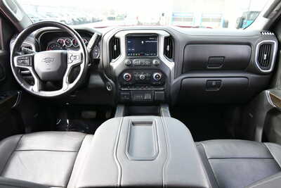 2021 Chevrolet 1500 Crew Cab, $25698. Photo 3