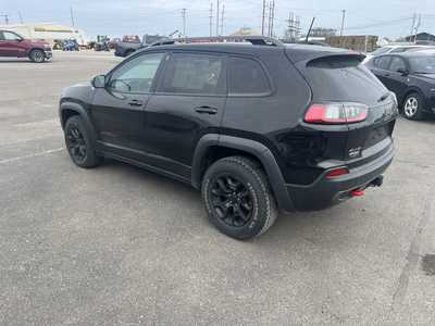 2019 Jeep Cherokee, $22575. Photo 4