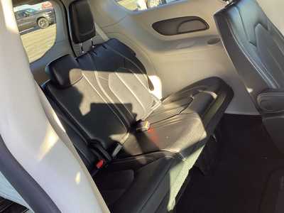 2024 Chrysler Pacifica, $32575. Photo 9