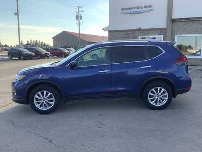 2018 Nissan Rogue, $14575. Photo 2