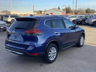 2018 Nissan Rogue, $14575. Photo 4
