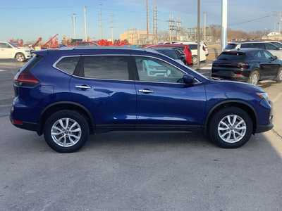 2018 Nissan Rogue, $14575. Photo 5