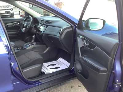 2018 Nissan Rogue, $14575. Photo 7