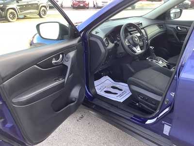 2018 Nissan Rogue, $14575. Photo 10