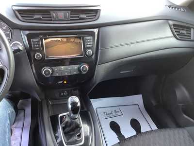 2018 Nissan Rogue, $14575. Photo 11