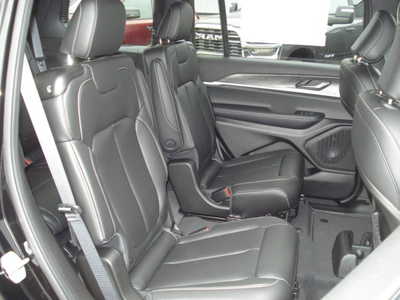 2025 Jeep Grand Cherokee L, $46937. Photo 8