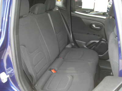 2019 Jeep Renegade, $19575. Photo 8