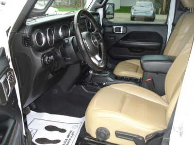 2018 Jeep Wrangler Unlimited, $18975. Photo 7