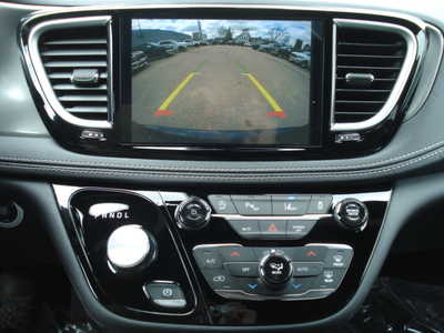 2025 Chrysler Pacifica, $44287. Photo 11