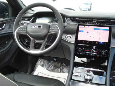 2025 Jeep Grand Cherokee, $44081. Photo 9