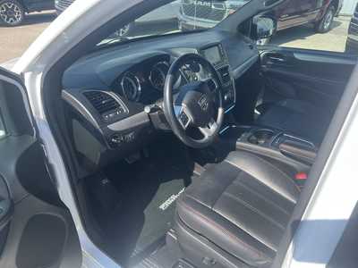 2017 Dodge Caravan, Grand, $11575. Photo 5