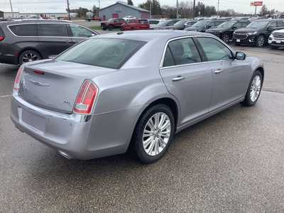 2013 Chrysler 300, $11975. Photo 4