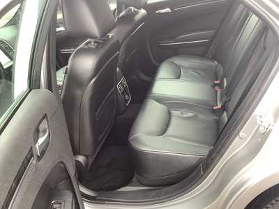 2013 Chrysler 300, $11975. Photo 10