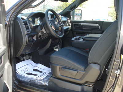 2025 RAM 2500 Reg Cab, $52283. Photo 7