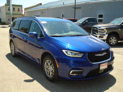 2021 Chrysler Pacifica, $20975. Photo 6