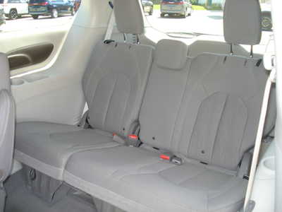 2021 Chrysler Pacifica, $20975. Photo 9