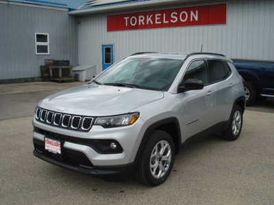 2025 Jeep Compass, $29222. Photo 1