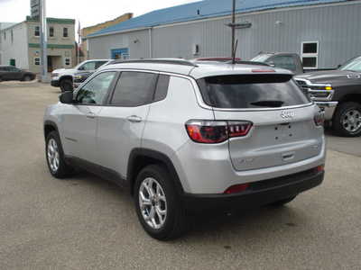2025 Jeep Compass, $29222. Photo 3