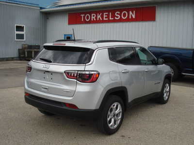 2025 Jeep Compass, $29222. Photo 4