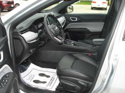 2025 Jeep Compass, $29222. Photo 5
