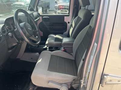 2010 Jeep Wrangler Unlimited, $12975. Photo 6