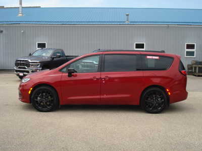 2024 Chrysler Pacifica, $44575. Photo 2