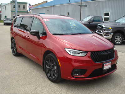 2024 Chrysler Pacifica, $44575. Photo 6