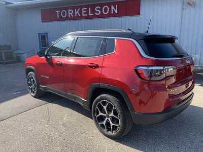 2025 Jeep Compass, $32104. Photo 2