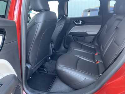 2025 Jeep Compass, $32104. Photo 6