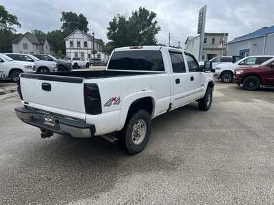 2003 Chevrolet 1500 Crew Cab, $2575. Photo 3