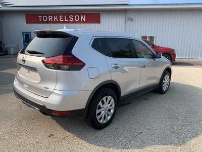 2017 Nissan Rogue, $11975. Photo 3