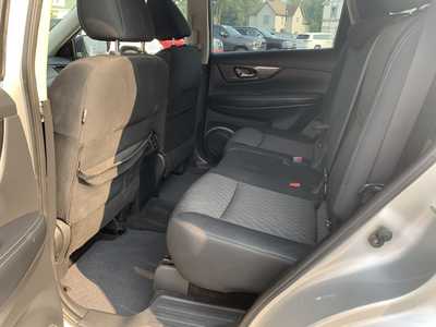 2017 Nissan Rogue, $11975. Photo 6