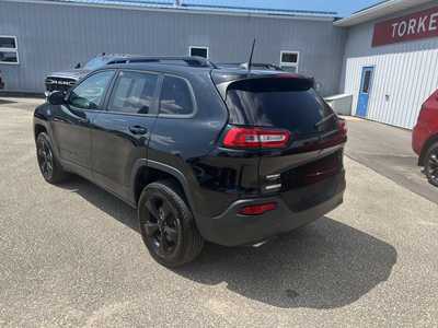 2015 Jeep Cherokee, $9975. Photo 2